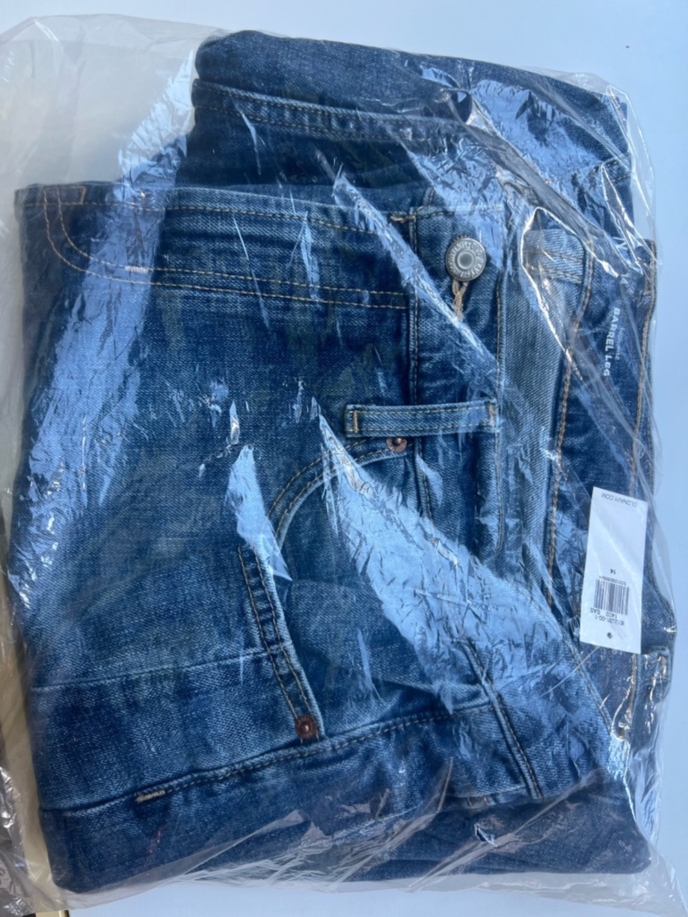 Old Navy High-Rise Barrel Leg Jeans NWT